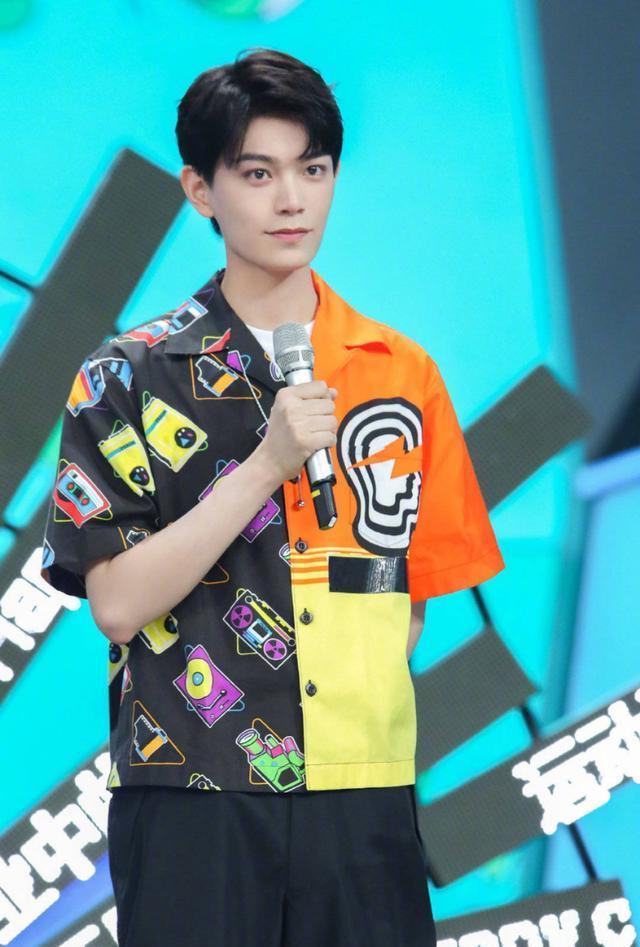  险胜首场状态出色，快船观众沸腾！，JackeyLove重返赛场全场沸腾不已九游娱乐游戏官网